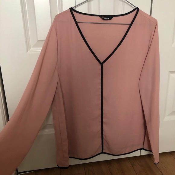 Women’s blouse - Picture 2 of 3